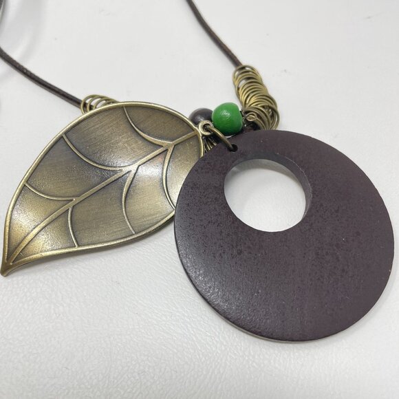 Handmade Boho Necklace With Leaf & Circle Pendants Double Layered Brown & Bronze - Picture 4 of 10
